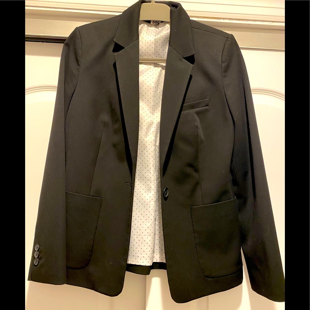Women’s One Button Blazer